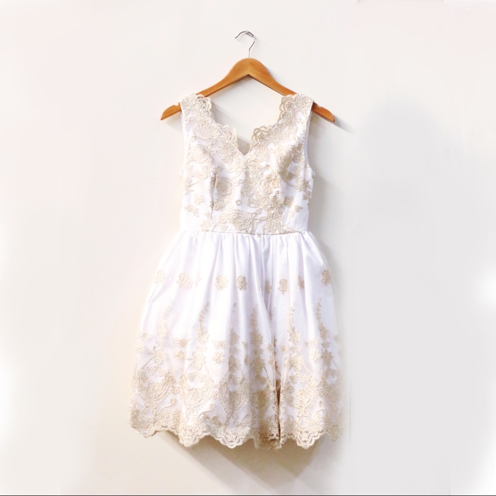 ModCloth white lace dress with tan embroidery XS